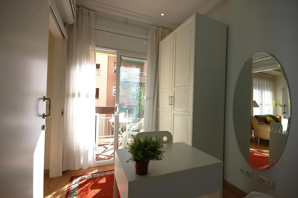 Lets Holidays Centric Apartment In Barcelona